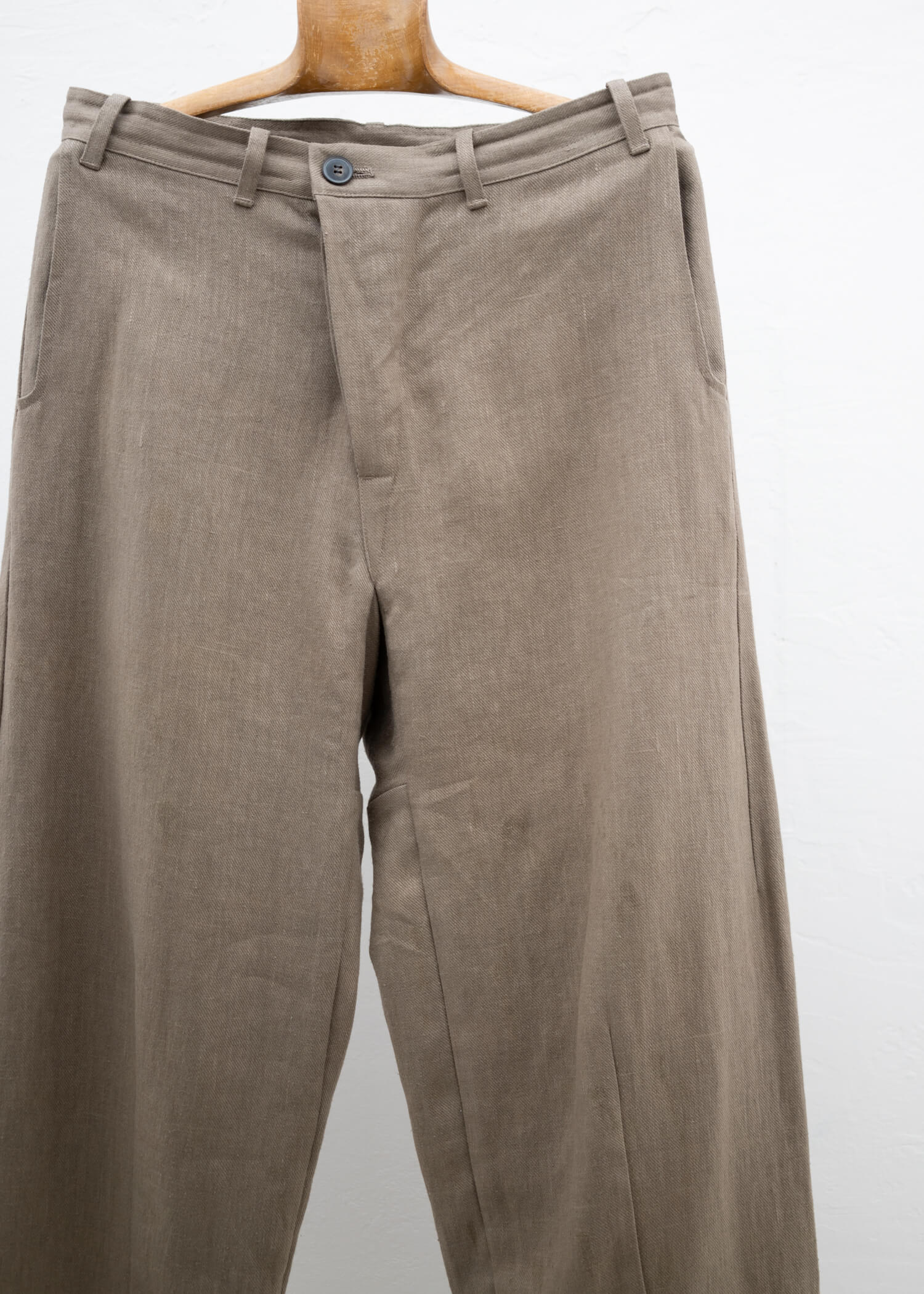 JAN-JAN VAN ESSCHE "TROUTHERS#72" CHINO STYLETROUSERS