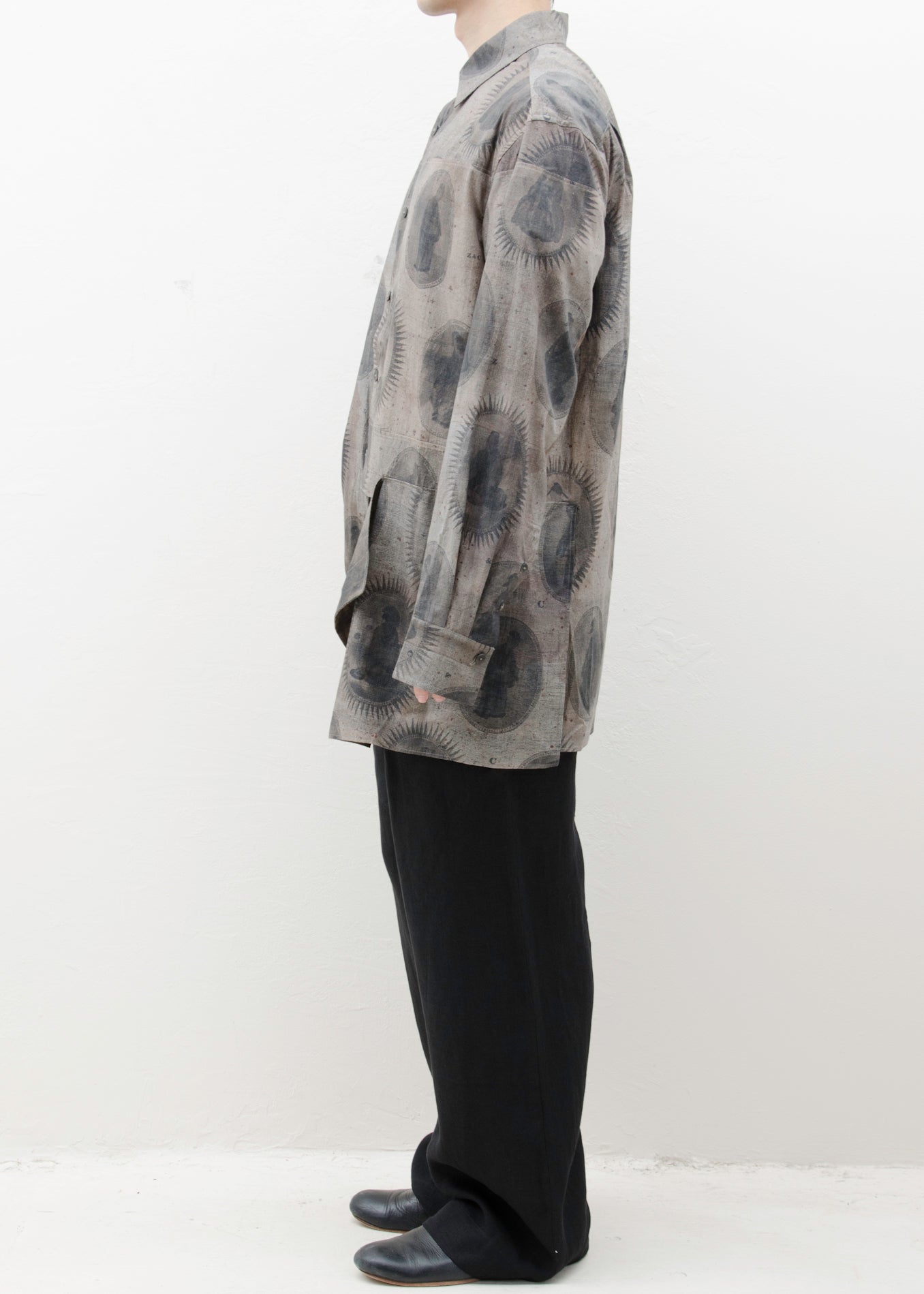 ZIGGY CHEN ELONGATED SHIRT WITH SCHOLAR PRINT