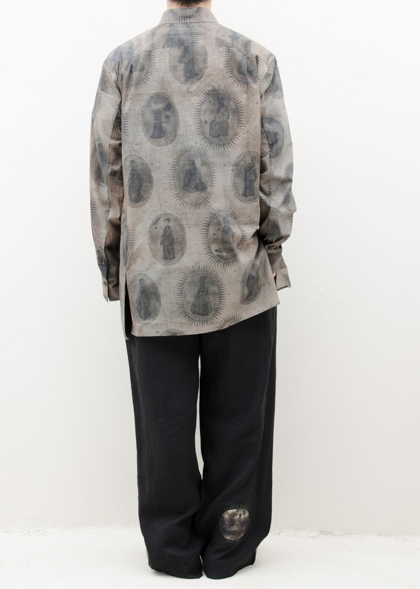 ZIGGY CHEN ELONGATED SHIRT WITH SCHOLAR PRINT