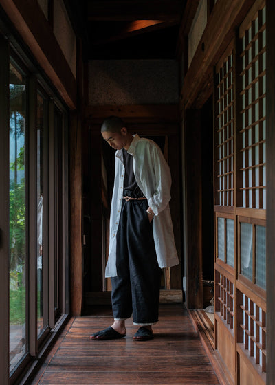 ZIIIN ANGO LONG LINEN SHIRT / WHITE