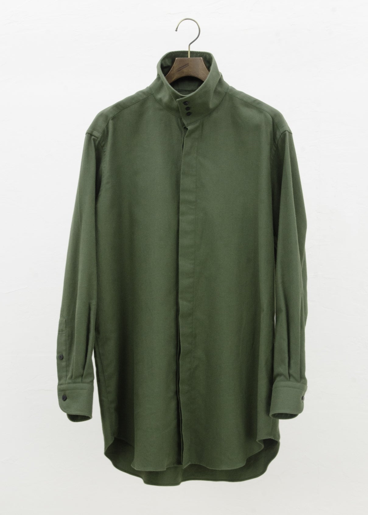 ZIIIN """"""""OSCAR"""""""" HIGH NECK COLLAR SHIRT / KHAKI