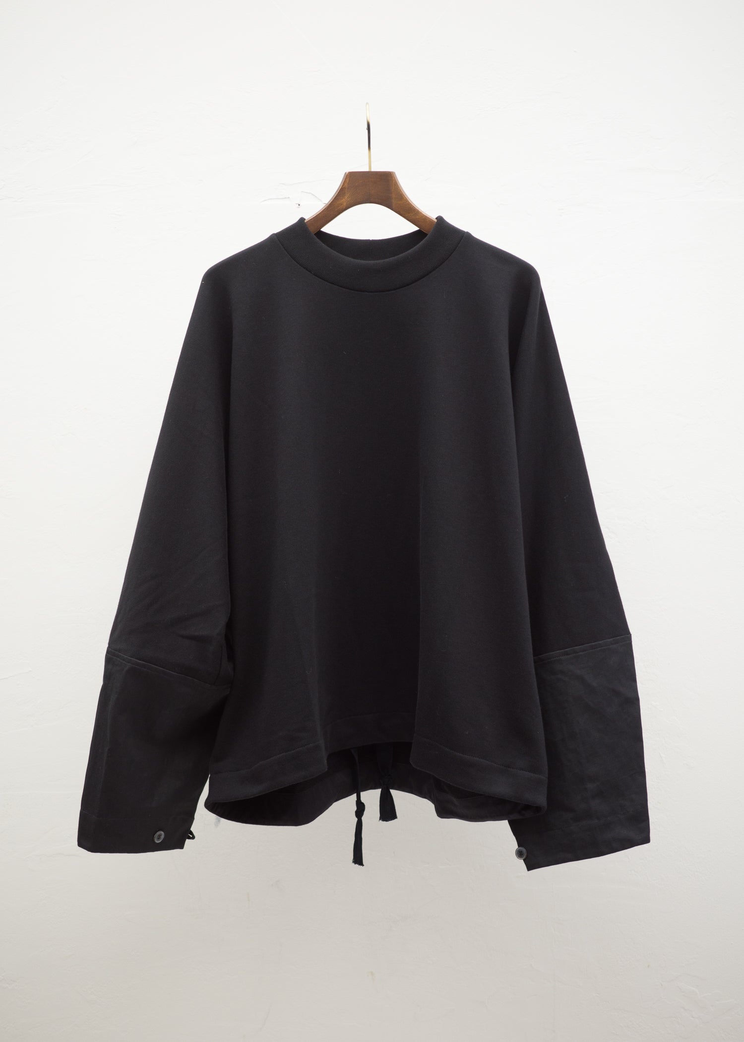 JAN-JAN VAN ESSCHE "SWEAT#54" BLACK ORGANIC SWEAT