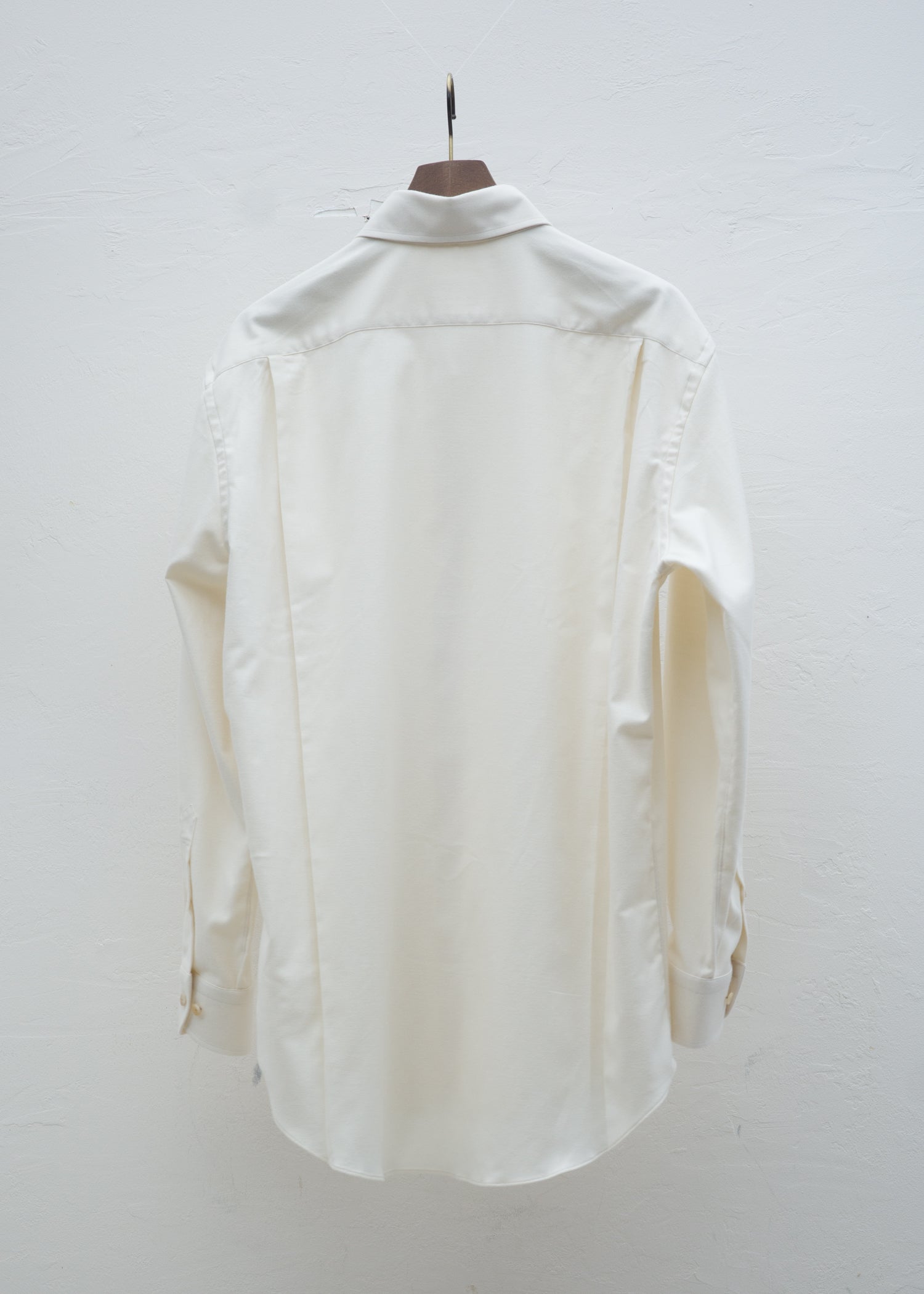 ZIIIN """"""""""""""""BEARSLEY"""""""""""""""" LONG POINT COLLAR SHIRT ORGANIC COTTON / BEIGE