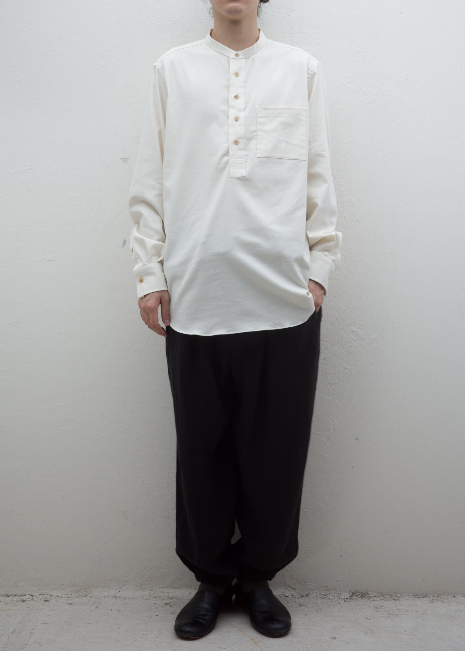 ZIIIN """"""""KOHBOU"""""""" HENRY NECK SHIRT ORGANIC COTTON / BEIGE