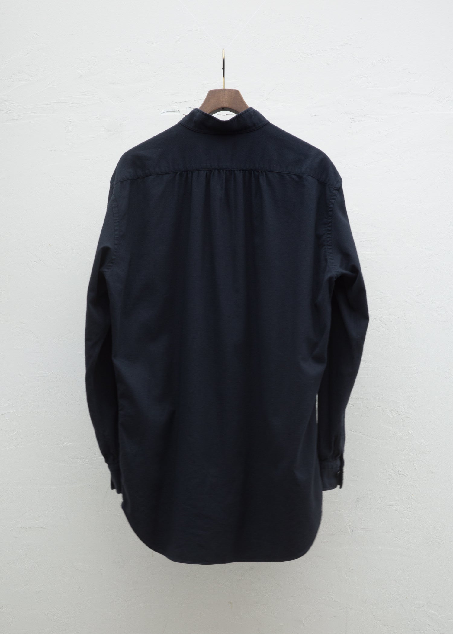 ZIIIN """"""""KAFKA"""""""" STAND COLLAR GATHER SHIRT 硫化染 ORGANIC COTTON