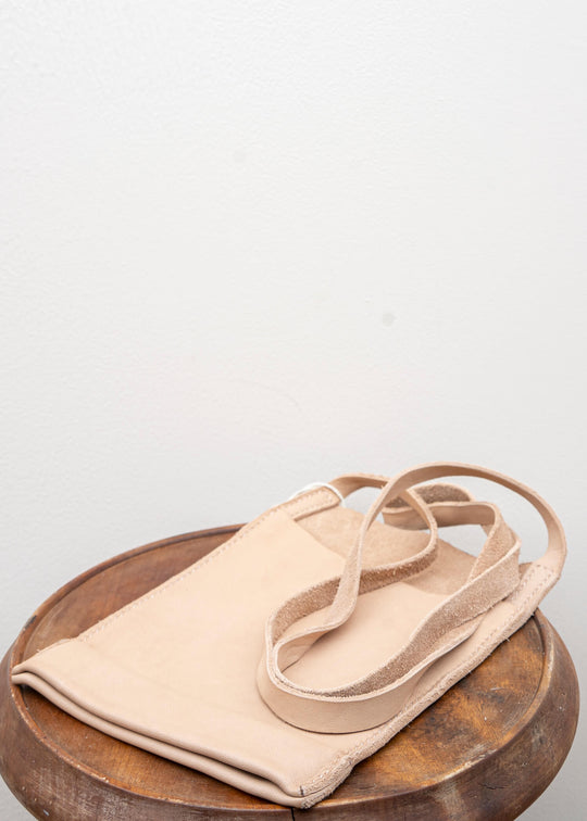 GUIDI / "PKT1" PASSPORT BAG / SOFT HORSE FULL GRAIN / CO79T / NUDE
