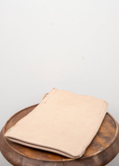 GUIDI / "PKT1" PASSPORT BAG / SOFT HORSE FULL GRAIN / CO79T / NUDE