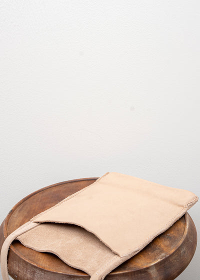 GUIDI / "PKT1" PASSPORT BAG / SOFT HORSE FULL GRAIN / CO79T / NUDE