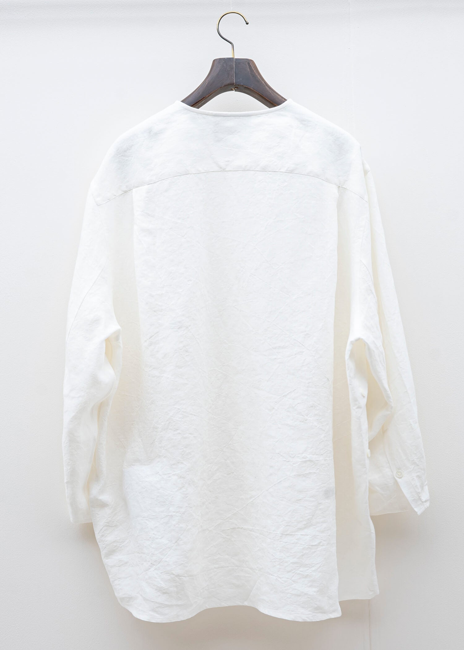 HED MAYNER / COLLARLESS BUTTON SHIRT / WHITE LINEN