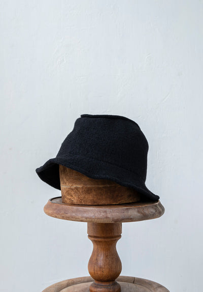 SCHA / "Art#1400" Soft Traveler M / black