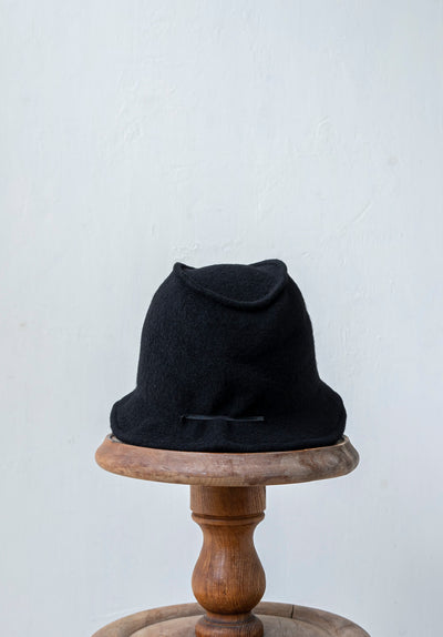 SCHA / "Art#1400" Soft Traveler M / black