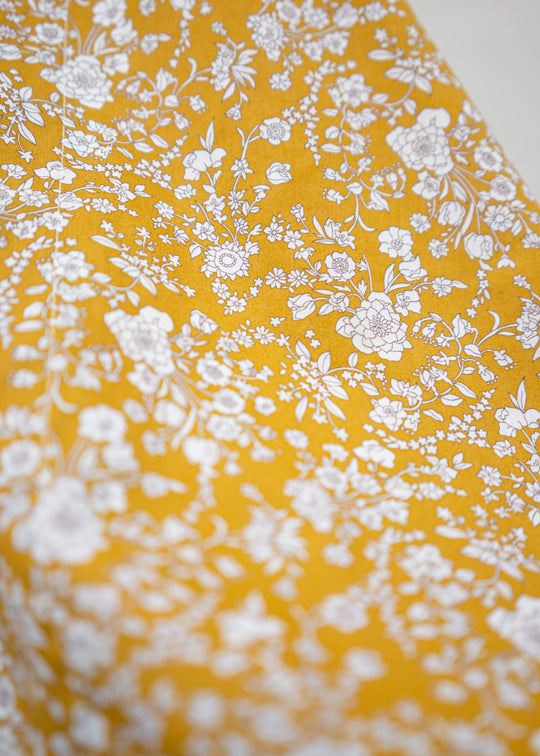 HED MAYNER SQUARE KERCHIEF YELLOW AND WHITE FLOWERS