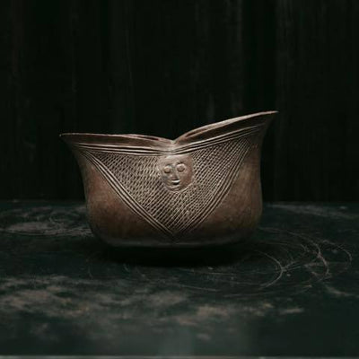 ANTIQUE / AFRICA ANTIQUE wood carving pod 1