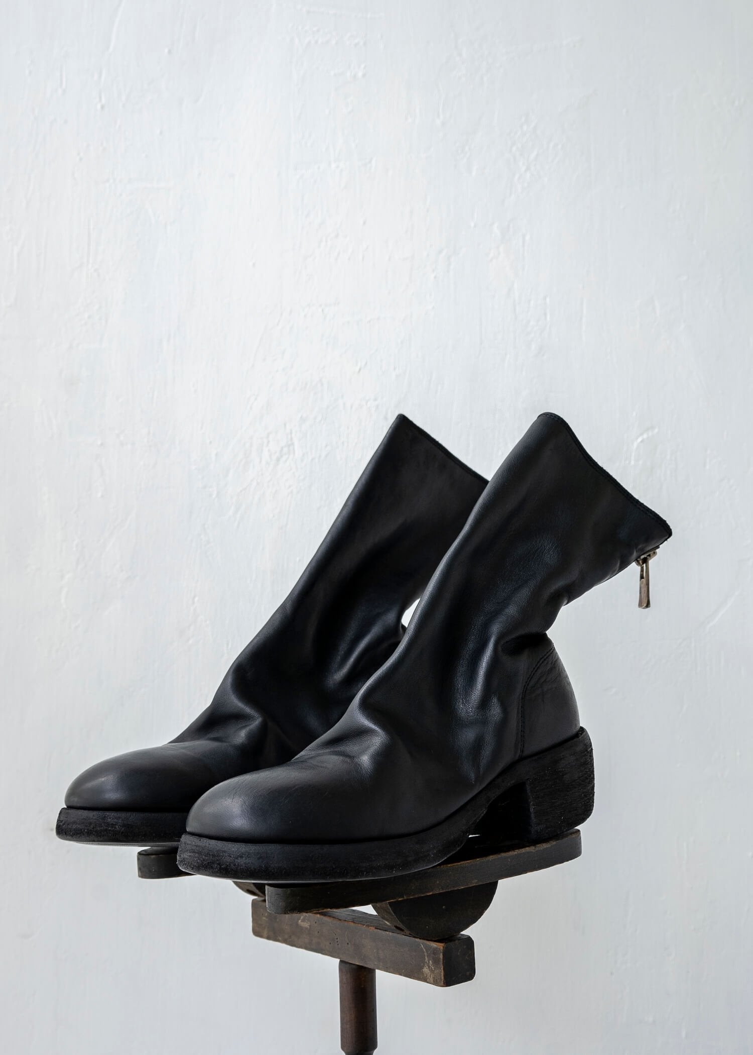 GUIDI / "788Z" BACK ZIP MID BOOT / SOFT HORSE W SOLE / BLKT